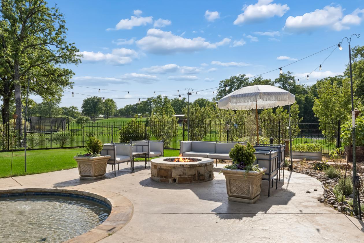 Private Equestrian Estate on 19+ Acres - photo 16