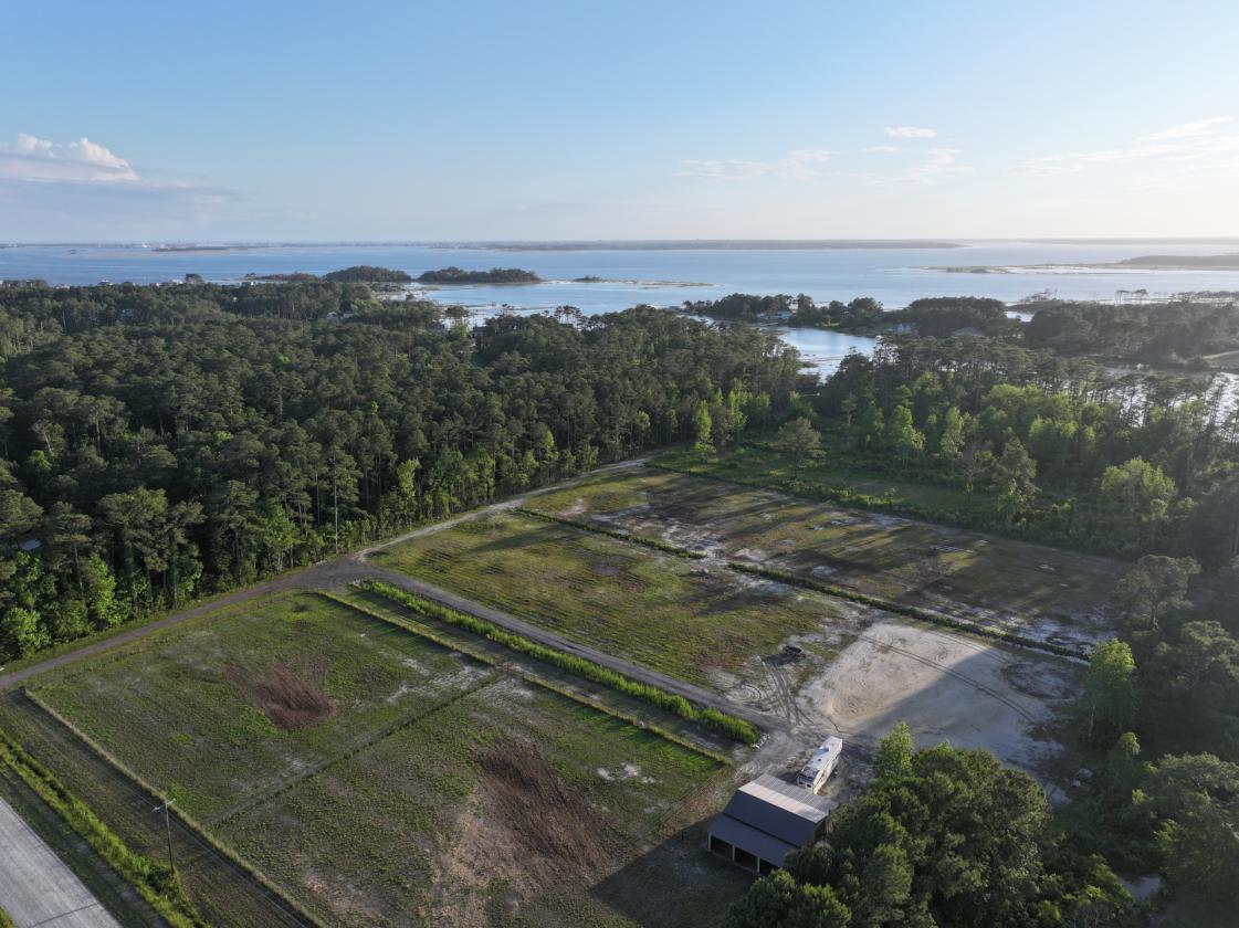 Premier 22± Acre Waterfront Equestrian Estate - photo 1