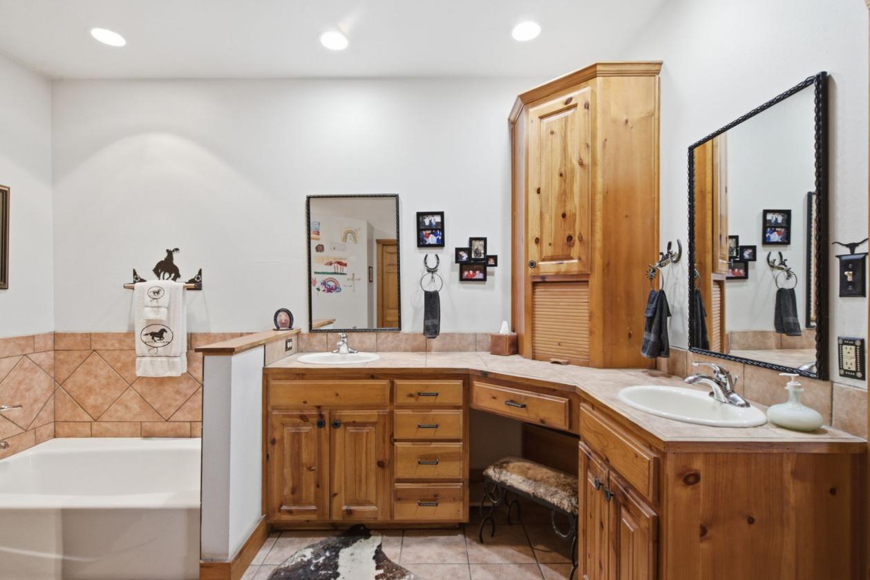 Beautiful Horse Property in Denton County - photo 17