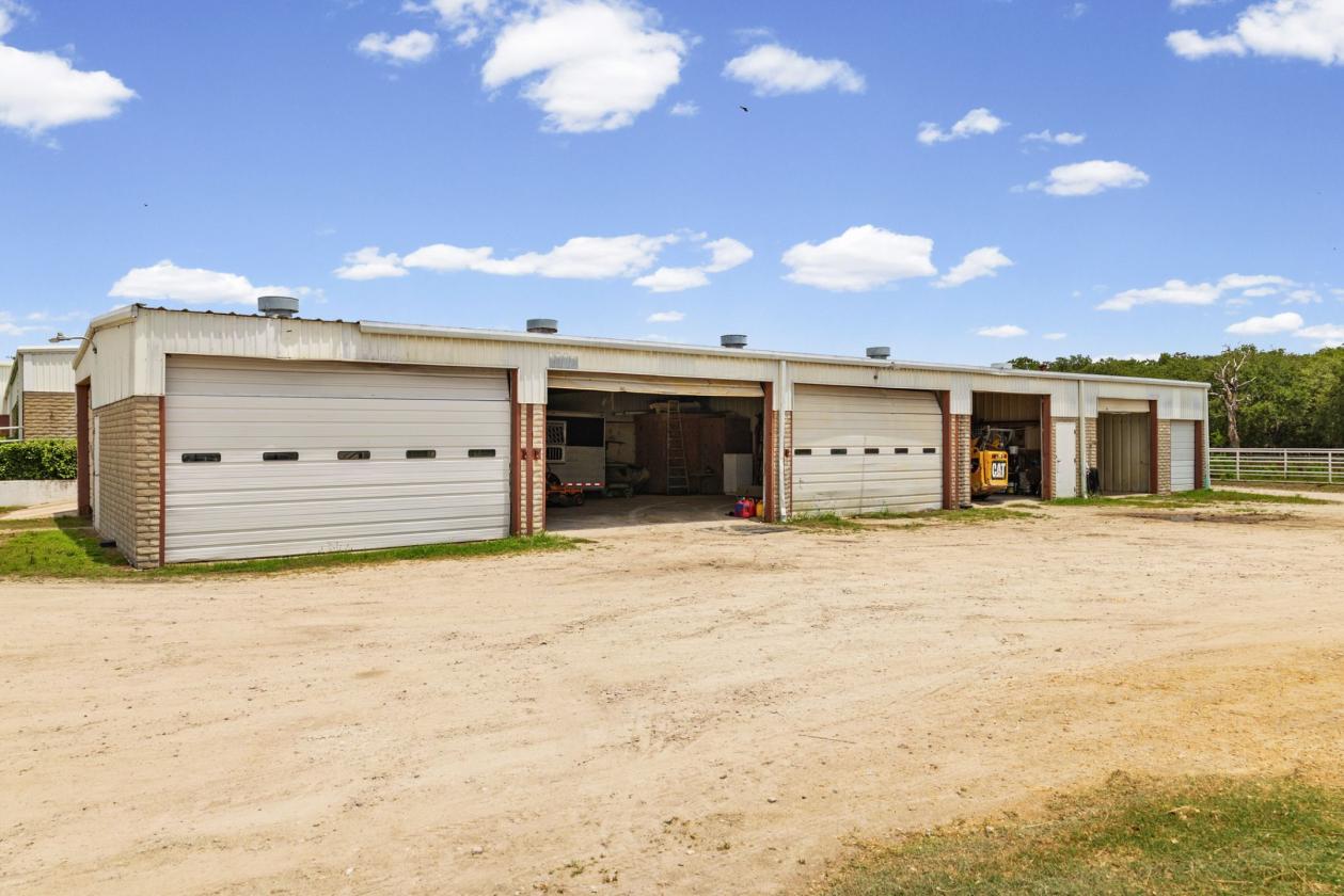 DIAMOND D RANCH EQUESTRIAN ESTATE - photo 26
