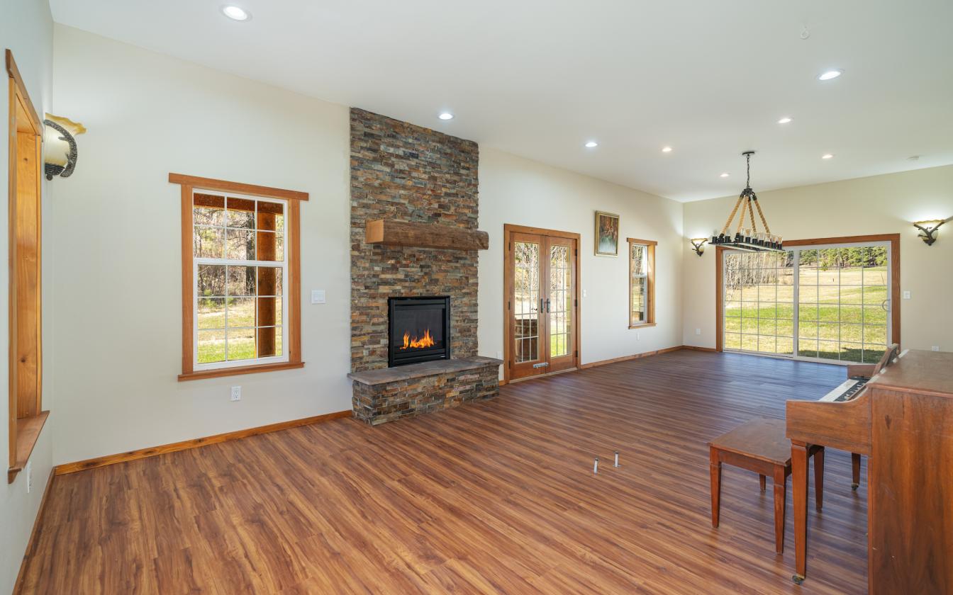 Secluded equestrian estate bounded by nat forest - photo 10