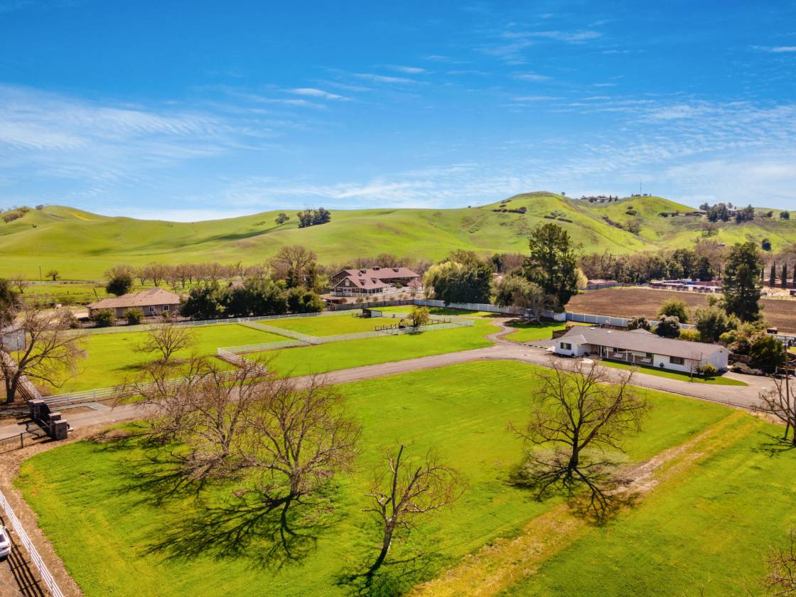 Horse Property for sale.