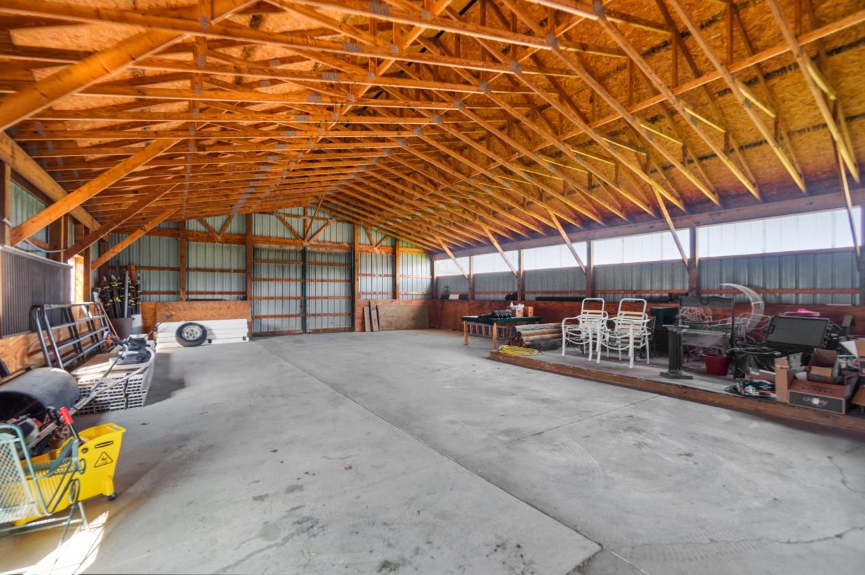 EQUESTRIAN RETREAT ON 10 ACRES - photo 30