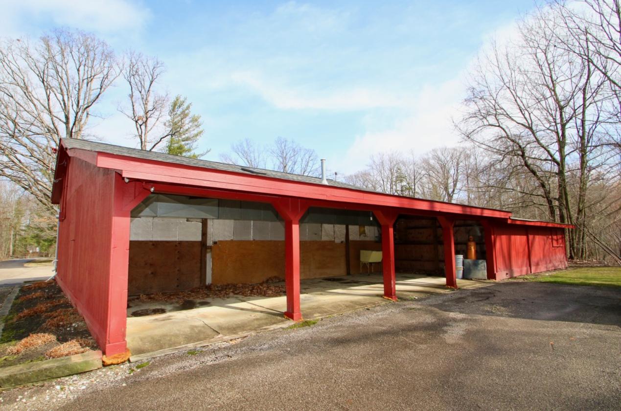 Rare Find Horse Property on 5.7 Acres - photo 3