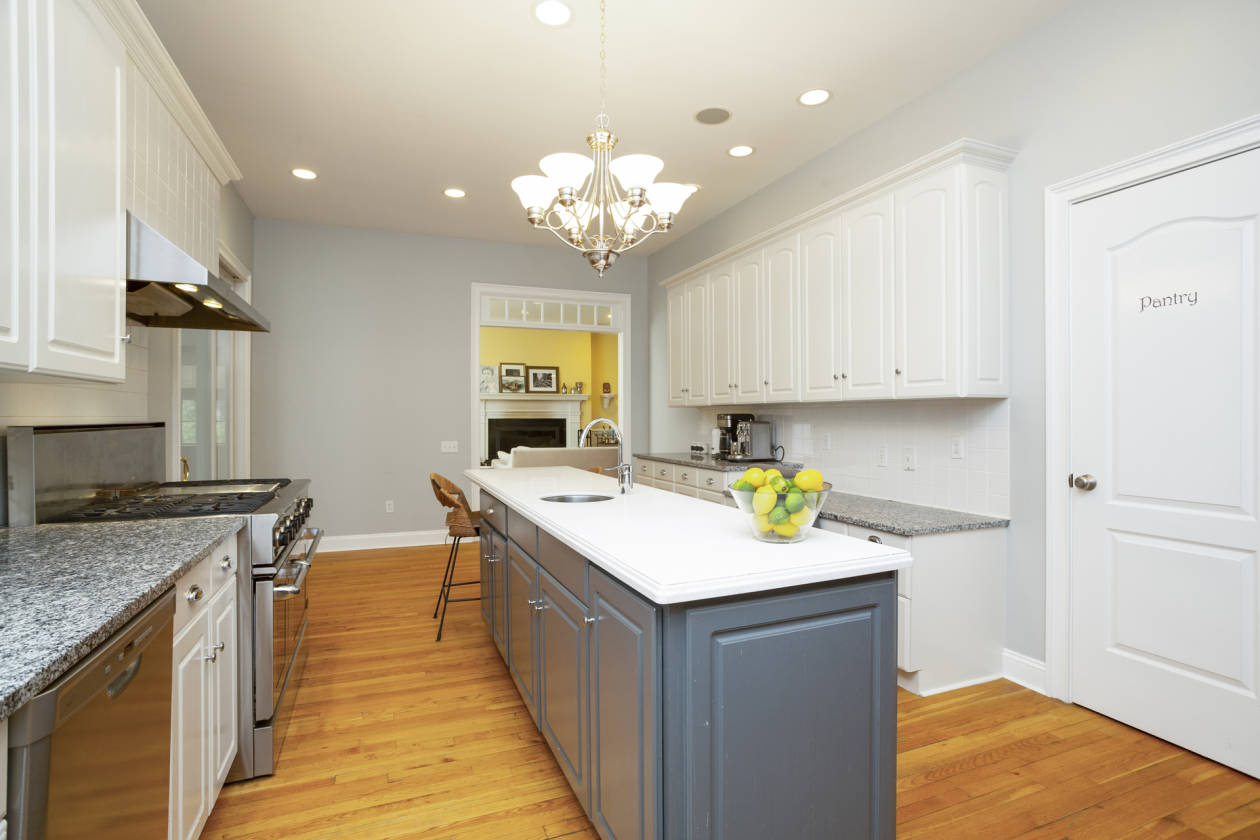 Beautiful Horse Farm in Newtown, CT Newtown, Fairfield County