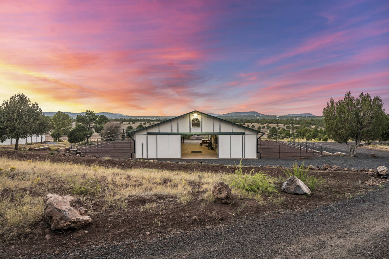 Private Equestrian Ranch in The White Mountains of Arizona Vernon, Apache County, Arizona