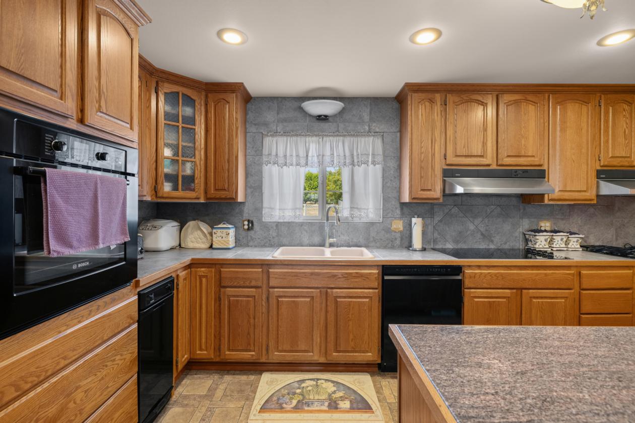 Exceptional Estate in Ebey's Landing Preserve - photo 10