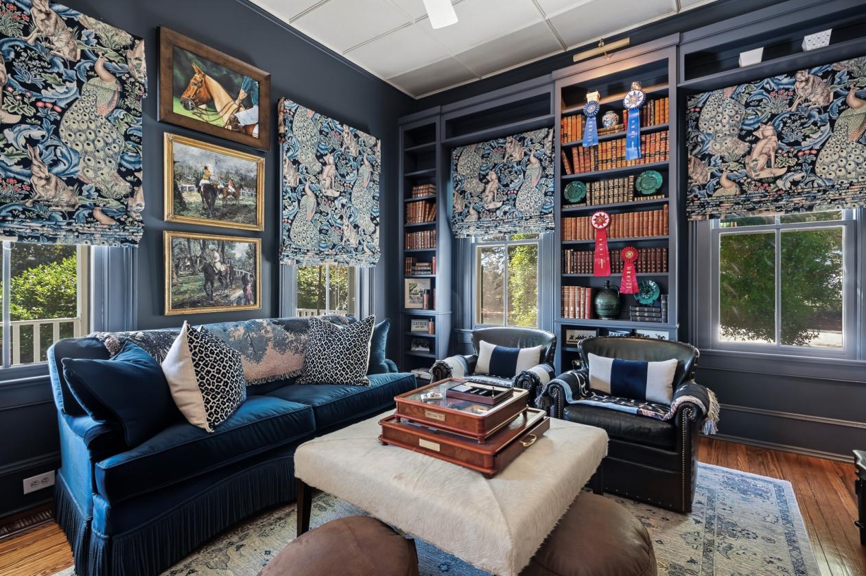 Luxury Equestrian Estate bordered by Bruce's Field - photo 8