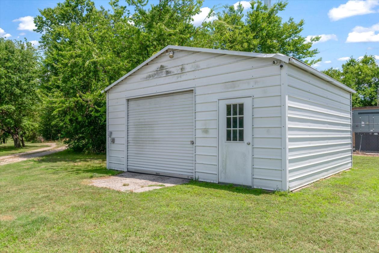 Rare Opportunity in Terrell City Limits on 5.2 Ac - photo 12