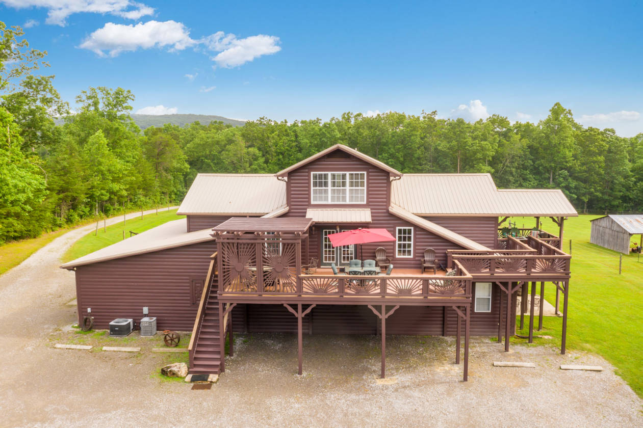 30 acre Equestrian Estate Rising Fawn, Walker County,