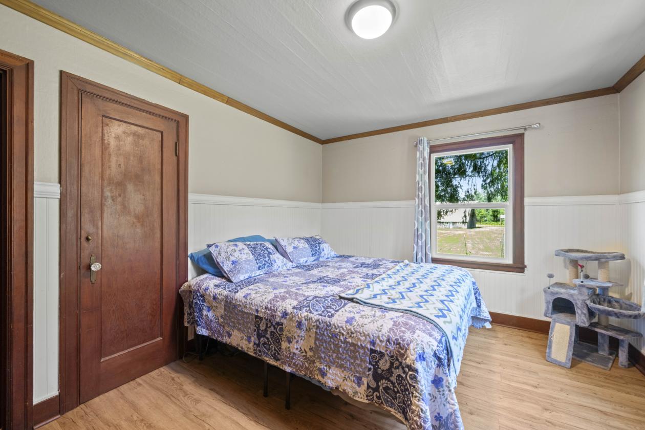 Updated Farmhouse Equestrian Estate - photo 8