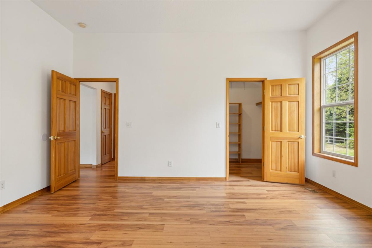 PNW Country Home w/Equestrian Foundations - photo 11