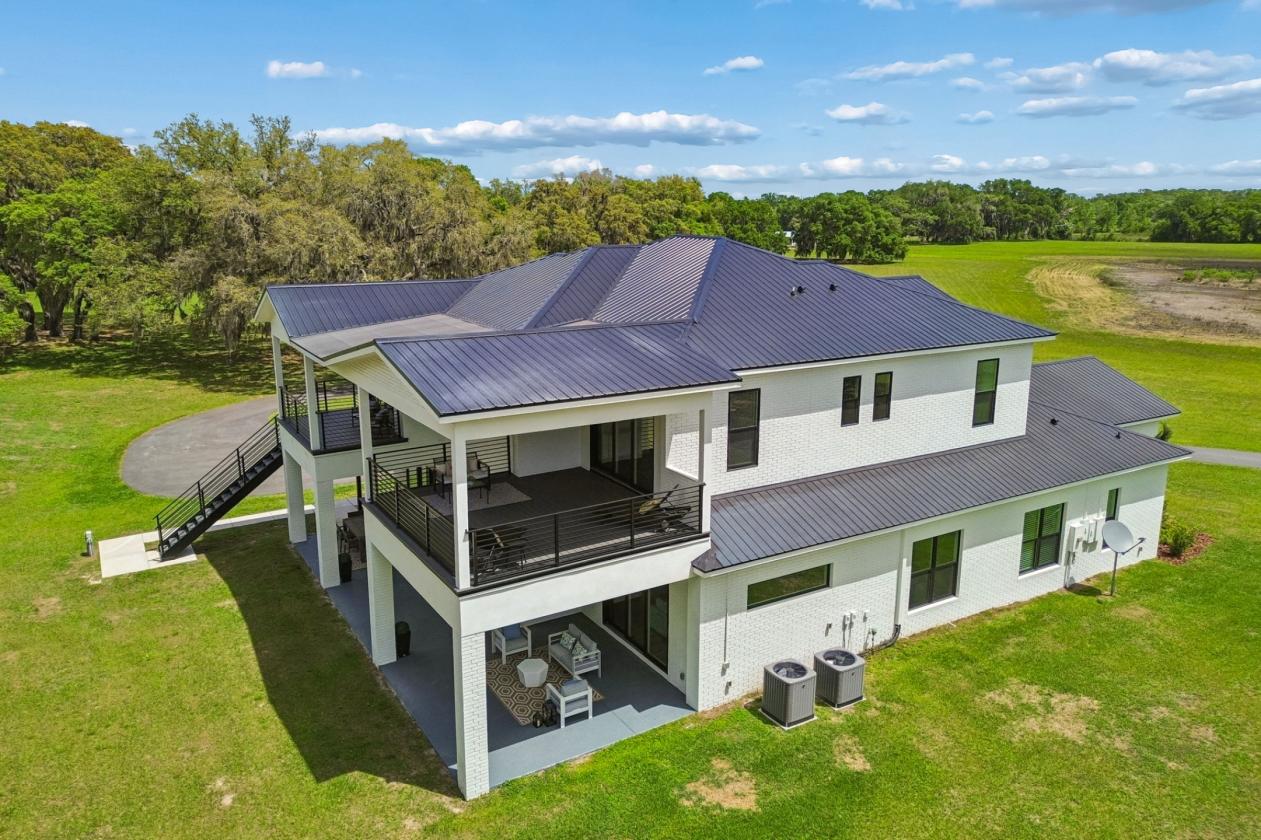 STUNNING LUXURY Home on 25 Acres - photo 24
