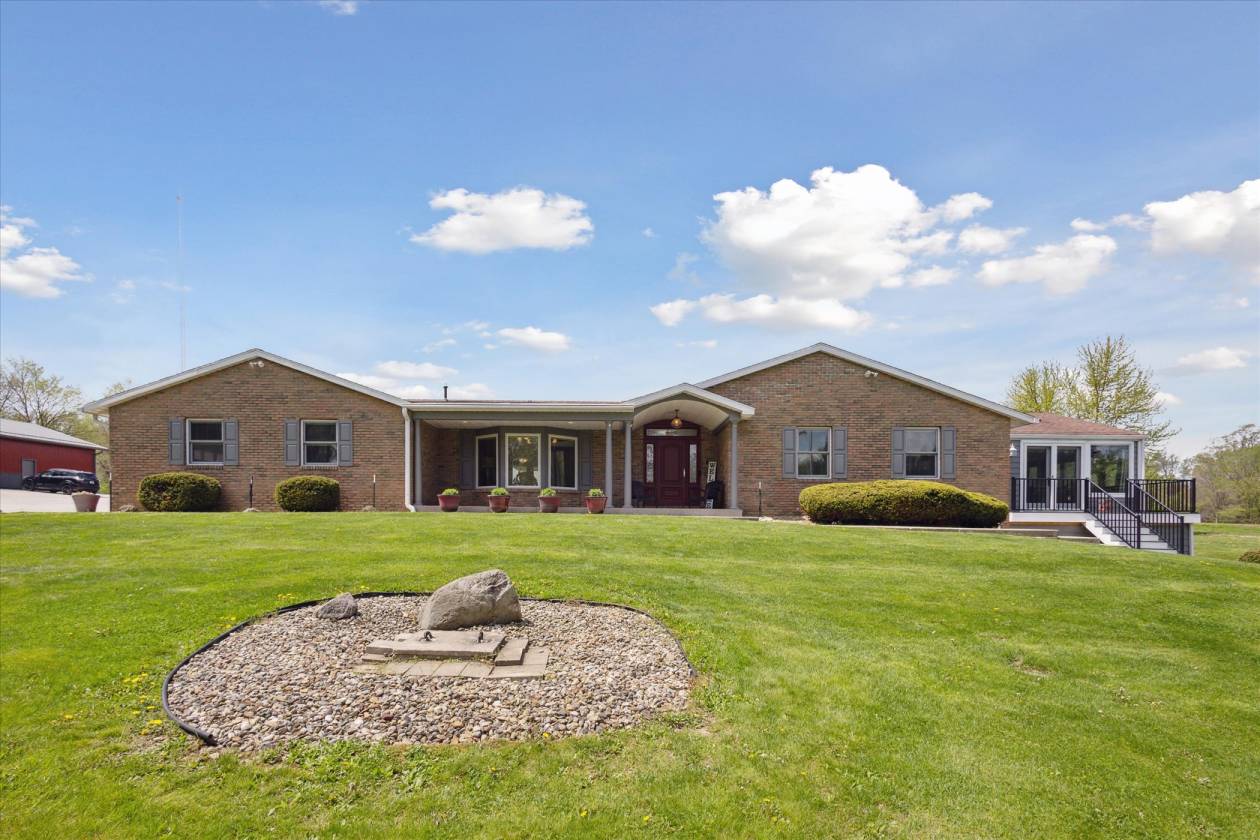 Horse Property for sale.