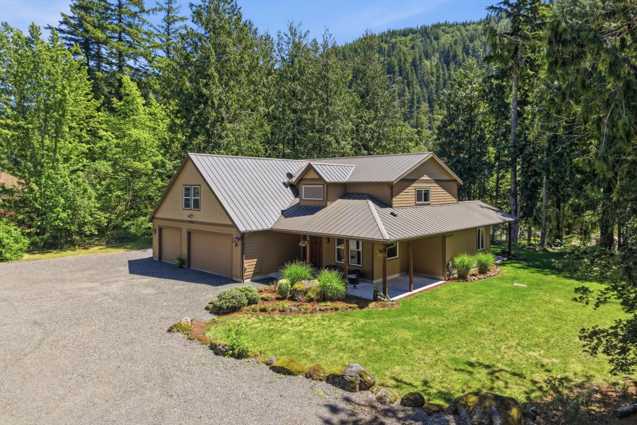 5 Acres on the Sandy River w/useable acreage! - photo 1