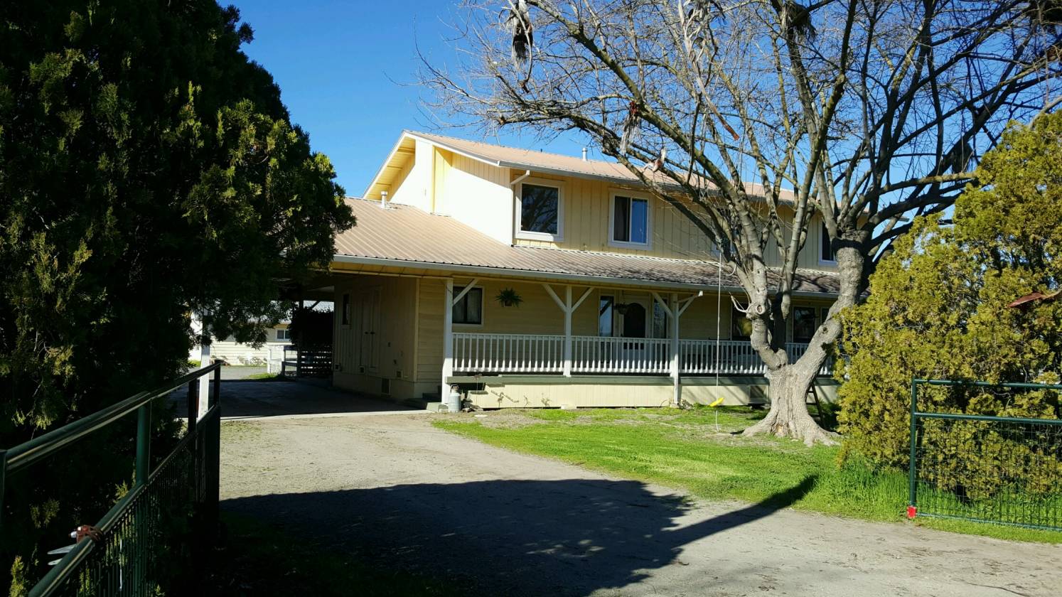 Large Ranch House on 2.67 acres Live Oak, Sutter County, California