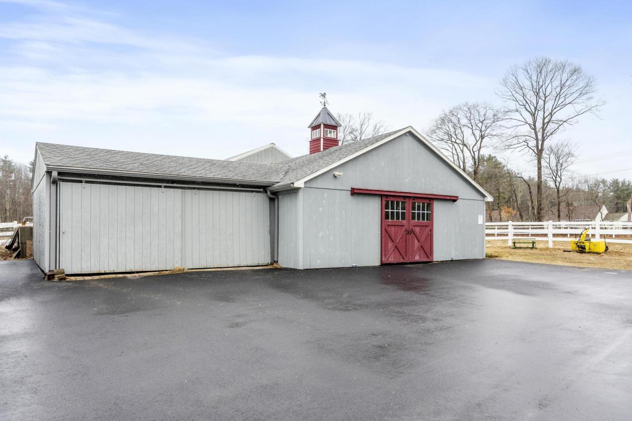 38 Acres with Updated Home, Barn, and Arena - photo 4