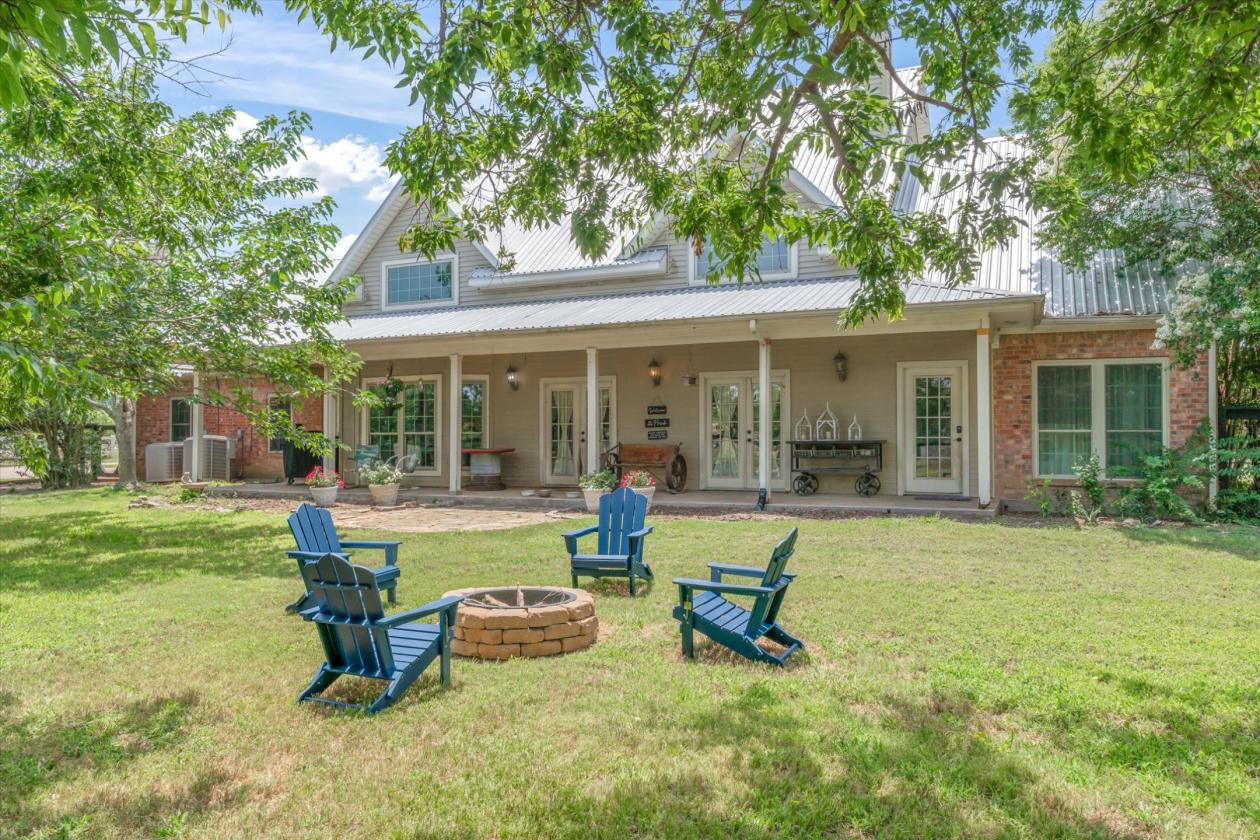 Exceptional 15-Acre Equestrian Estate - photo 5