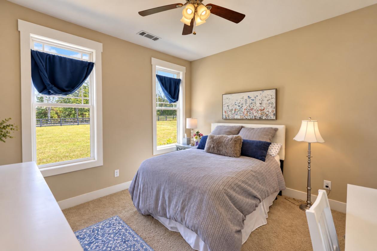 Modern ranch home on 5ac, 3 stall barn - photo 22