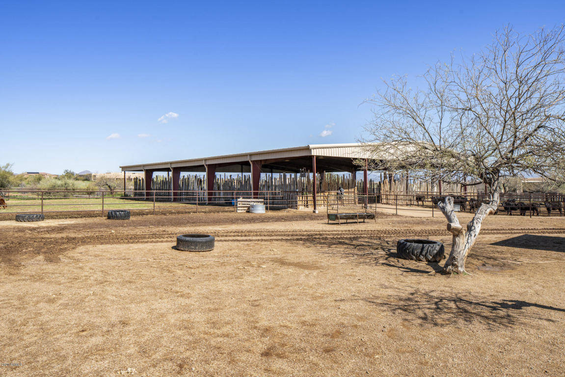 17 acre horse facility in North Scottsdale with Covered arena