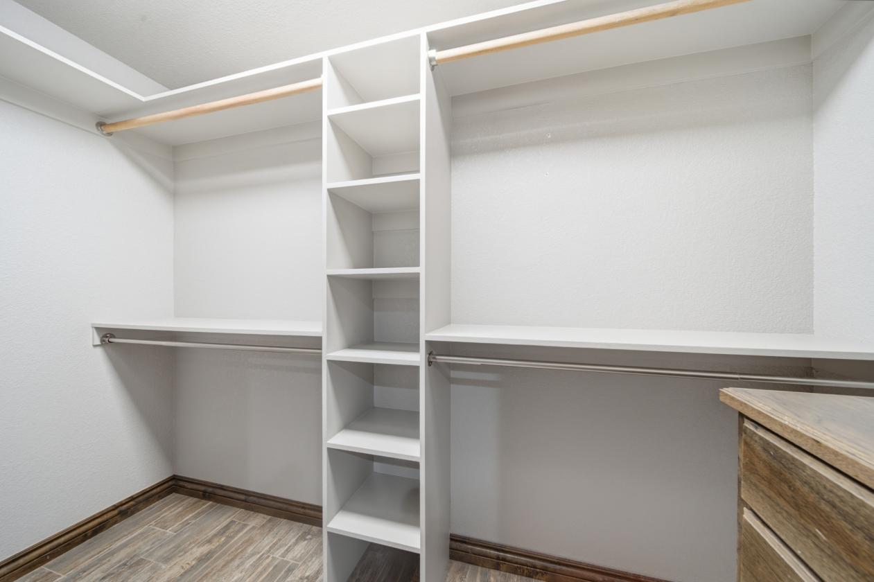 Executive Southwest Home - photo 19