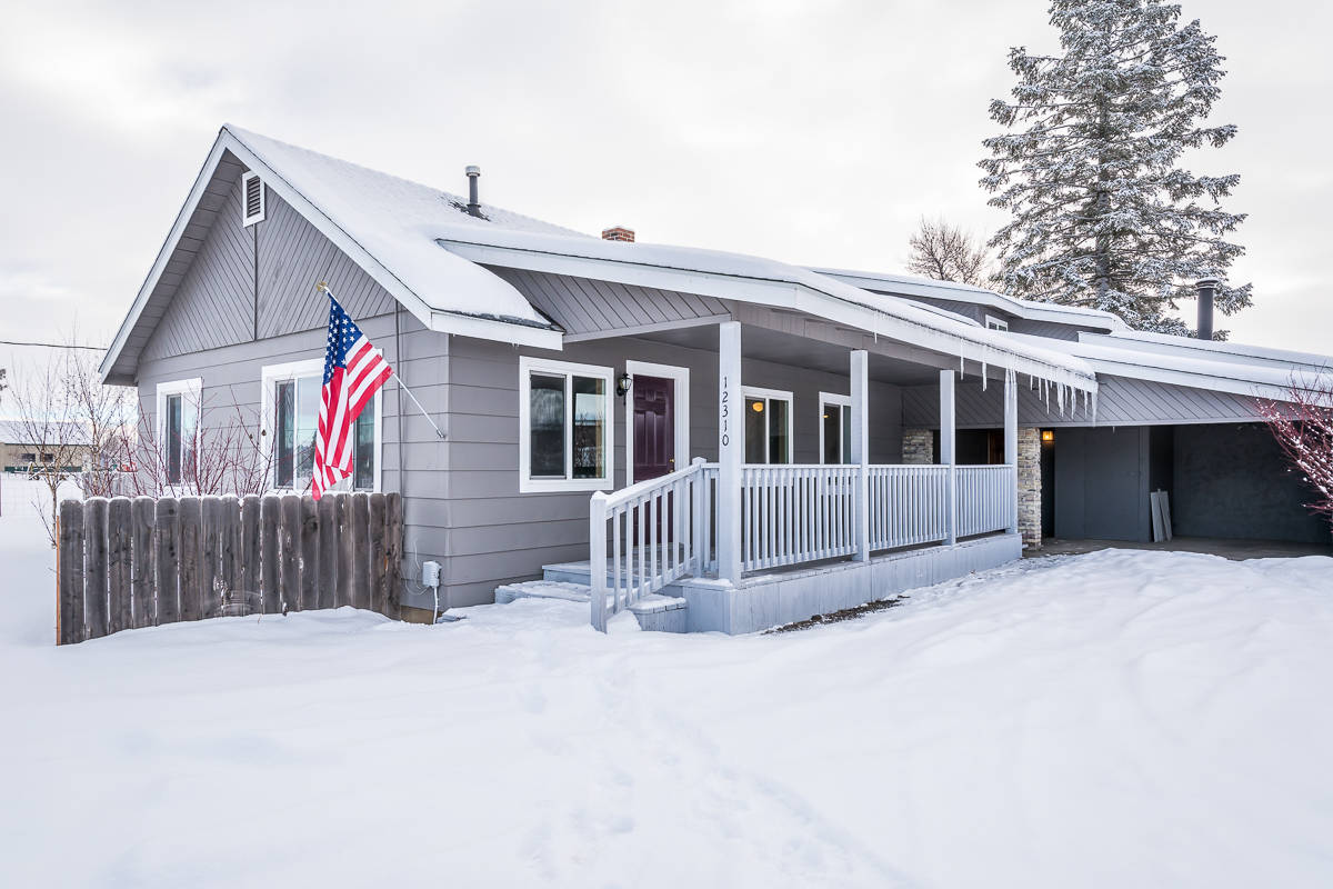 Beautiful Views, 8 acre plus Irrigated Small Farm/Ranch Klamath Falls