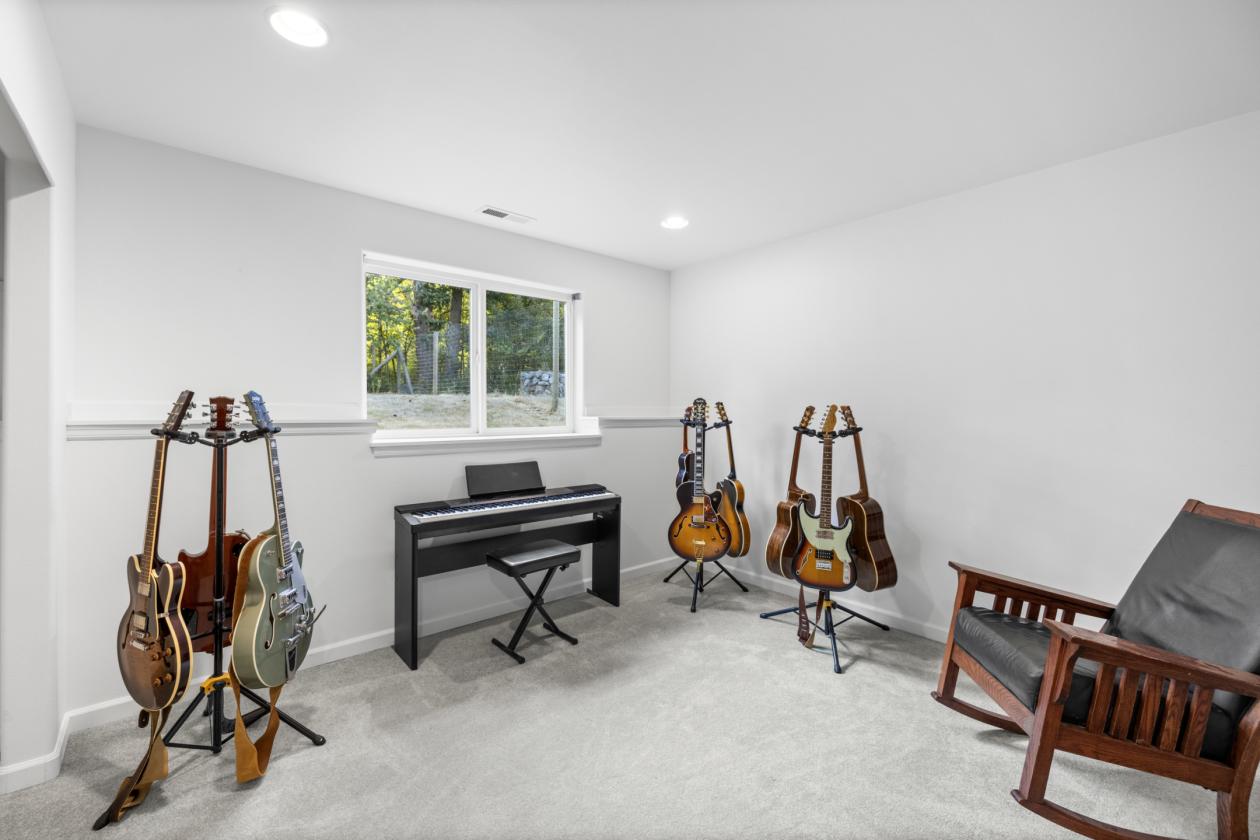 Beautifully Updated Acreage Estate - photo 19