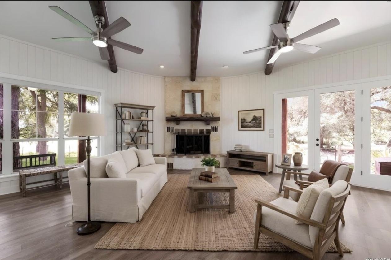 Texas Hill Country Estate | Barn & Riding Trails - photo 9