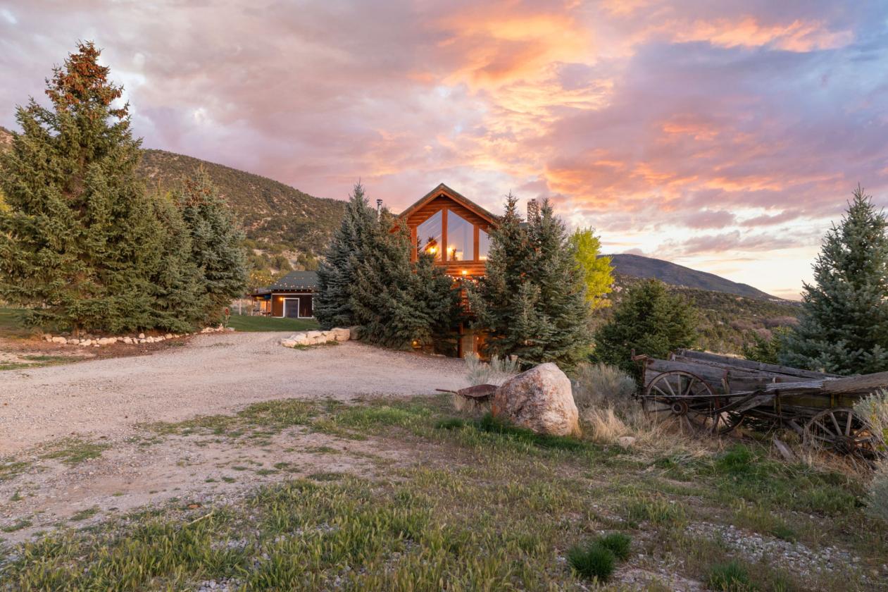 Self-Sufficient Luxury 10-Acre Turnkey Homestead - photo 4