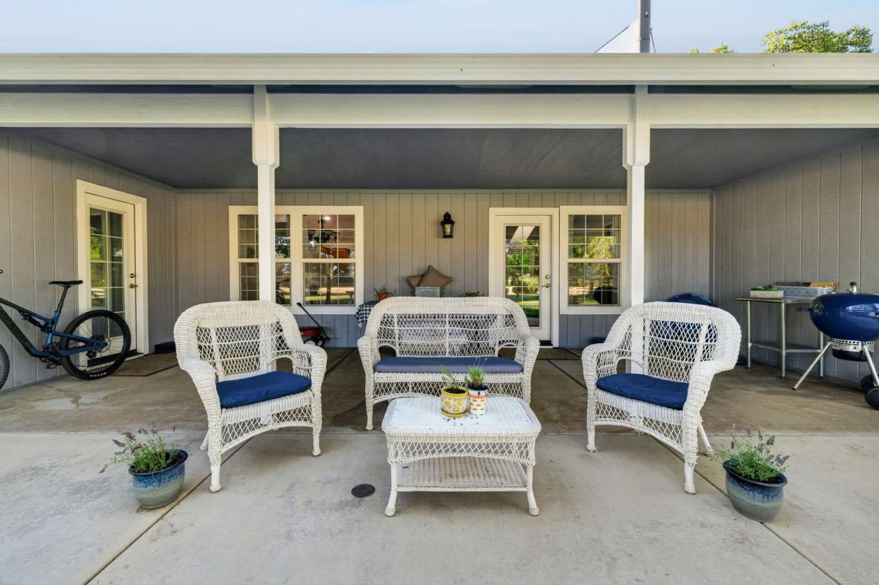 5 acre dream horse property and home! - photo 20