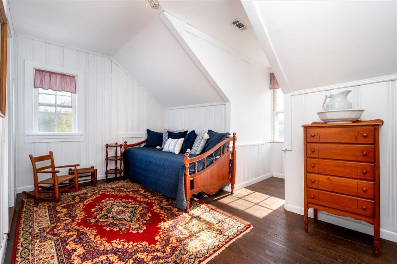 Historic Hobby Farm on 12.6 Acres - photo 29