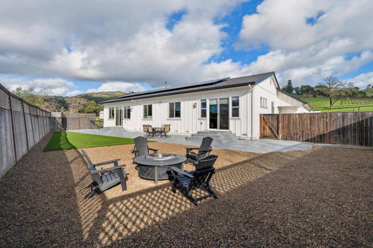 Wine Country Compound with Equestrian Facilities - photo 10