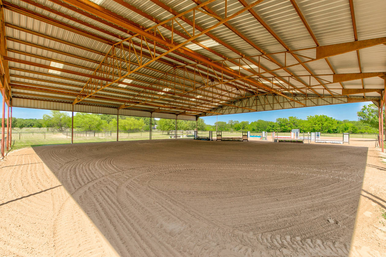 Producing Horse Property & Training Facility Outside FORT WORTH