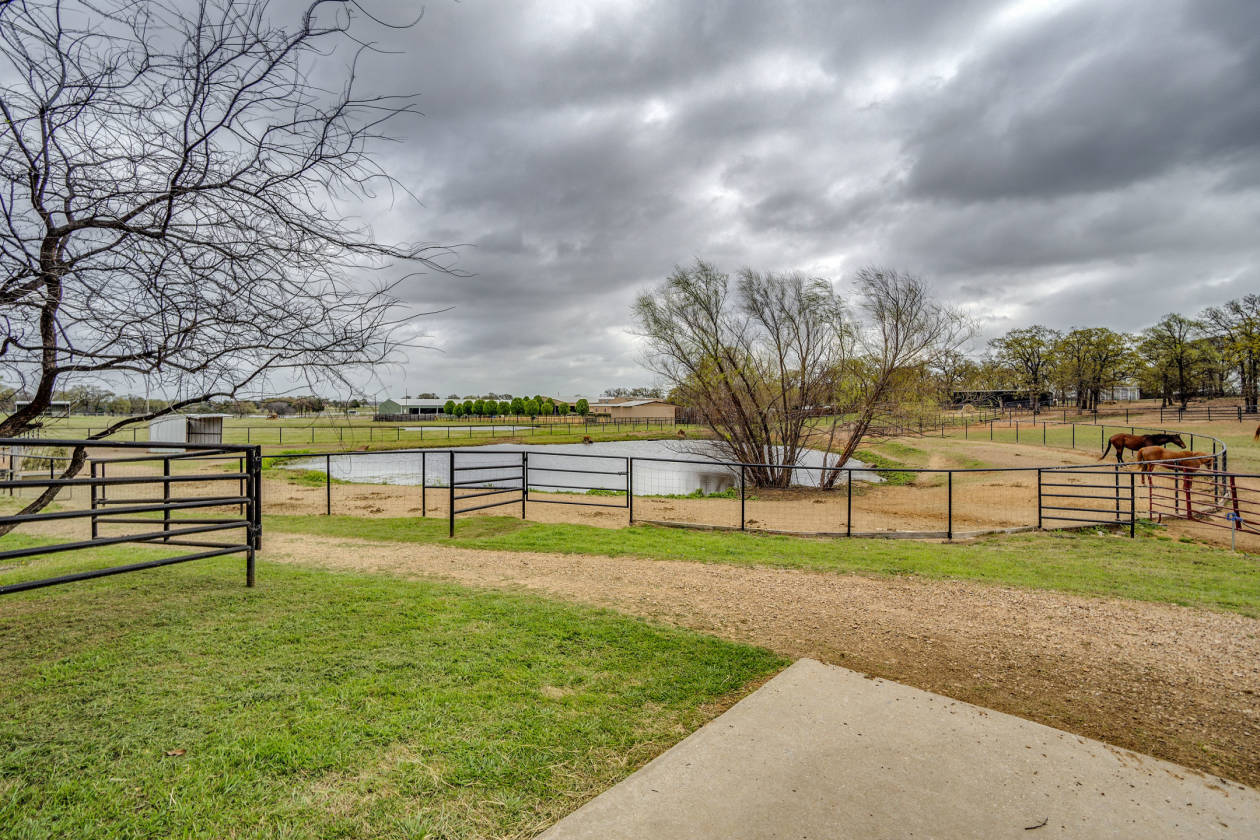 Pilot Point Luxury Horse Property Pilot Point, Denton County, Texas