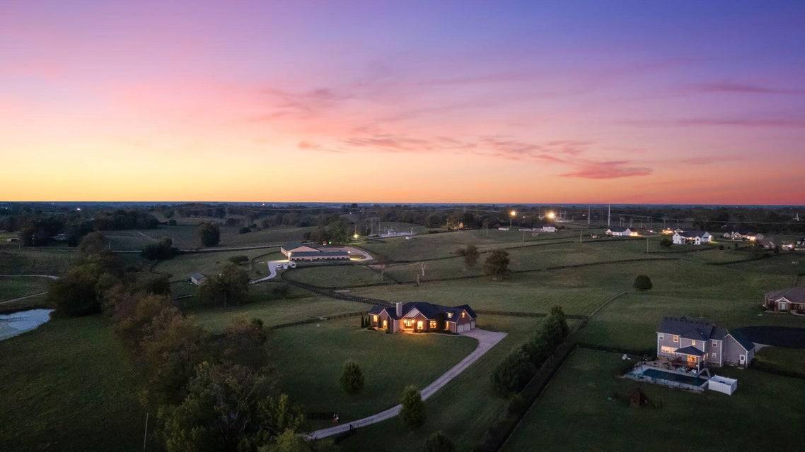 Horse Property for sale.