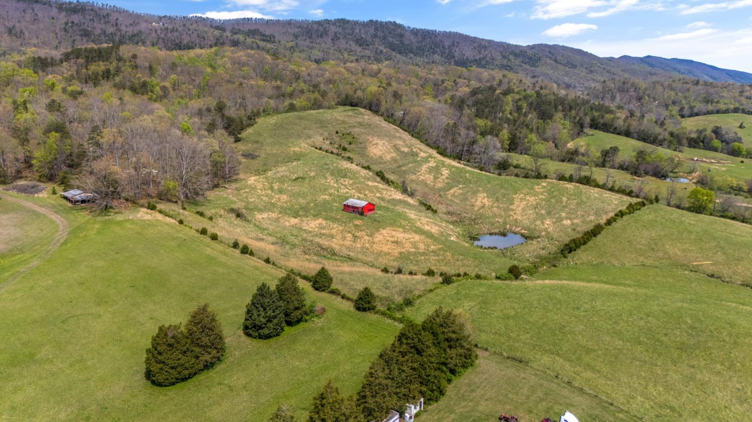 Beautiful acreage with 57 acres - photo 10