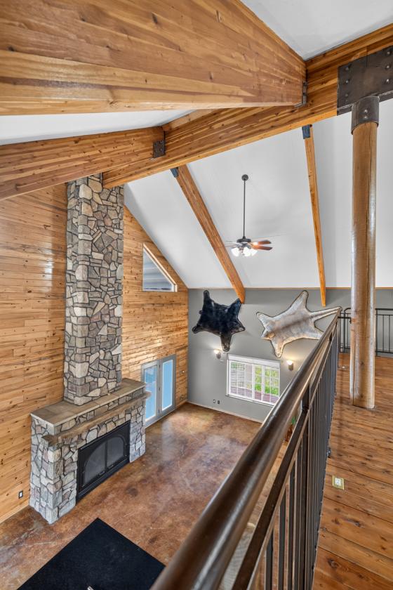 Horse Property in a mountain town - photo 27