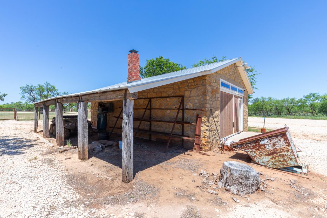 535-Acre West Texas Ranch Near Abilene Texas - photo 5