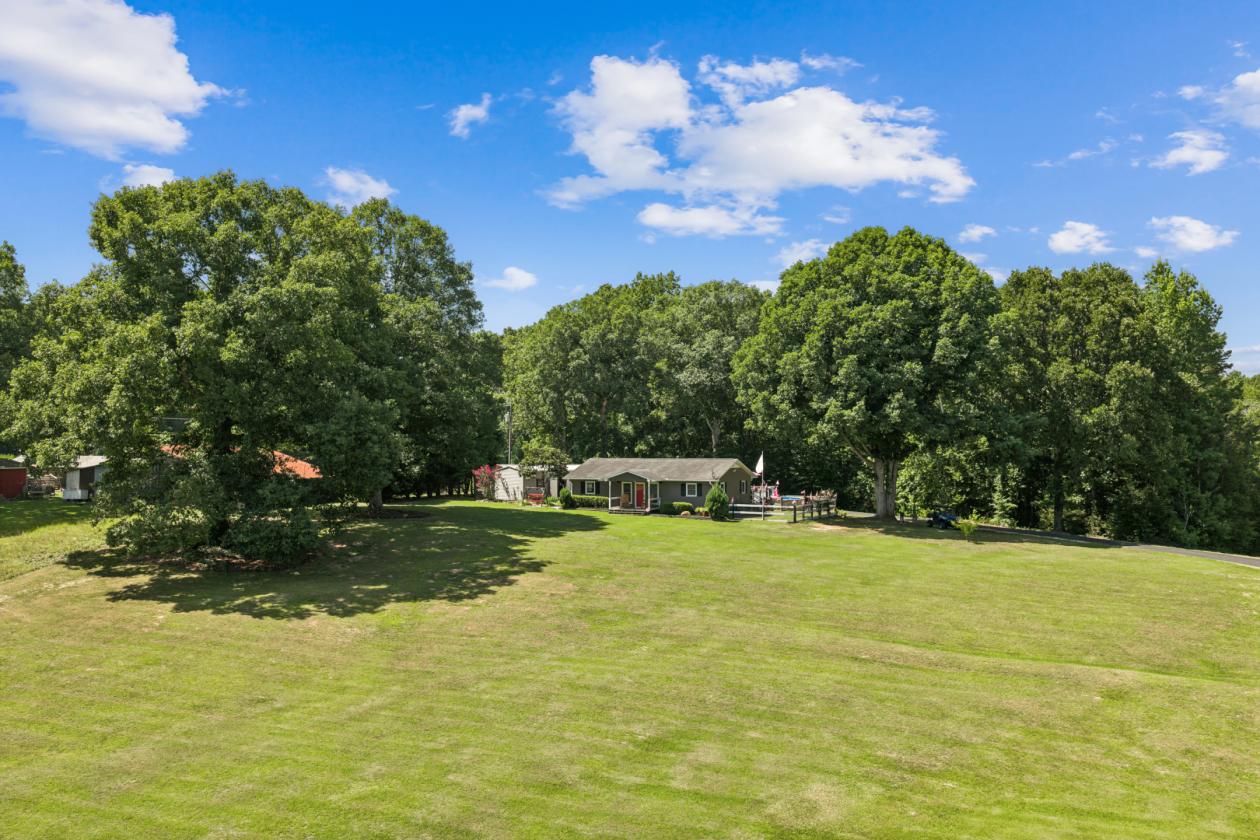1,000 feet of river frontage!!! - photo 2