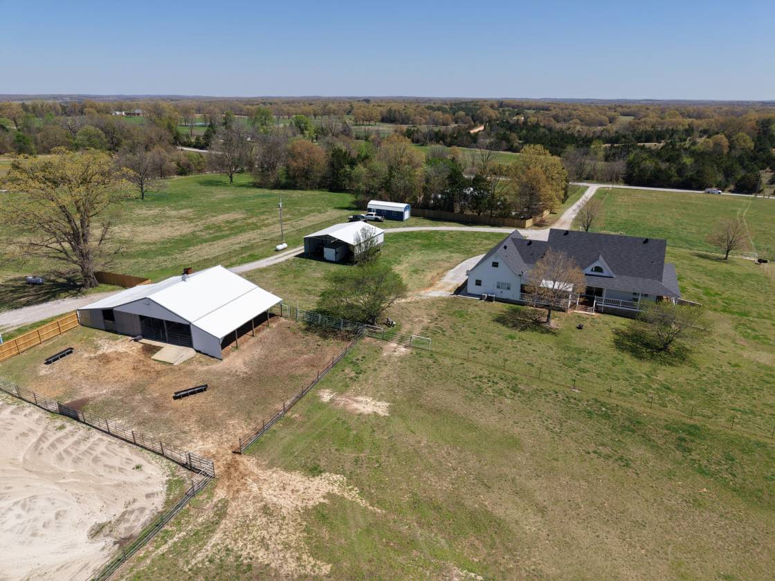 Horse Property for sale.