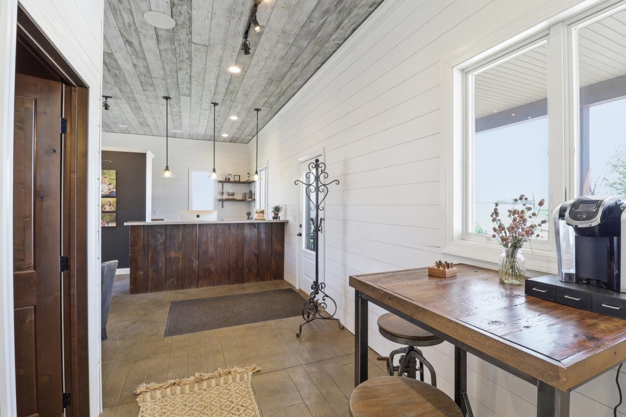 Custom Country Estate - photo 18