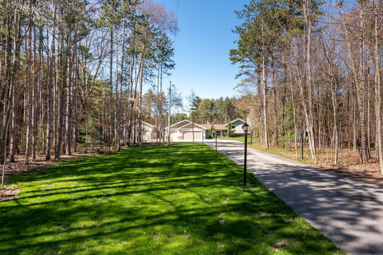 Horse farm for sale Holland, Ottawa County, Michigan Horse ranch