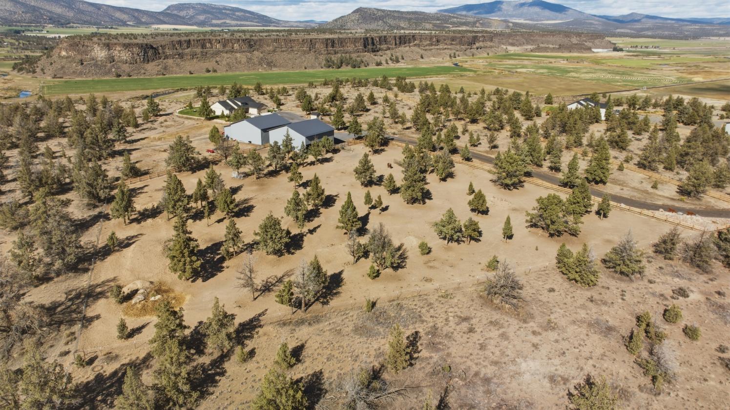 Incredible Views, 10 Acre Central Oregon Paradise - photo 30