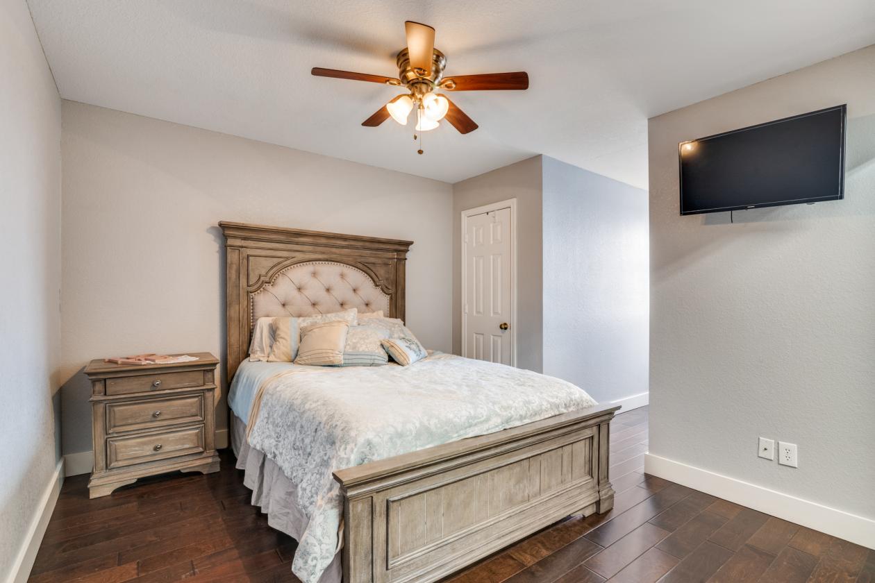 Gorgeous home on 23+ acres, ready for your horses. - photo 21