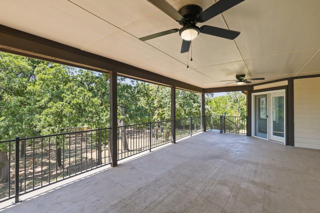 Texas Hill Country-Inspired Custom Home - photo 14