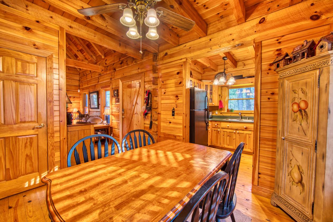 Direct Trail Access Cabin with 8.94 acres Spruce... Jamestown