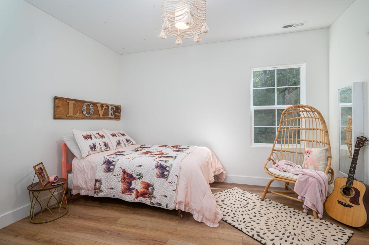 29 ACRES 9 STALL BARN & MODERN FARMHOUSE + 2ND LQ - photo 23