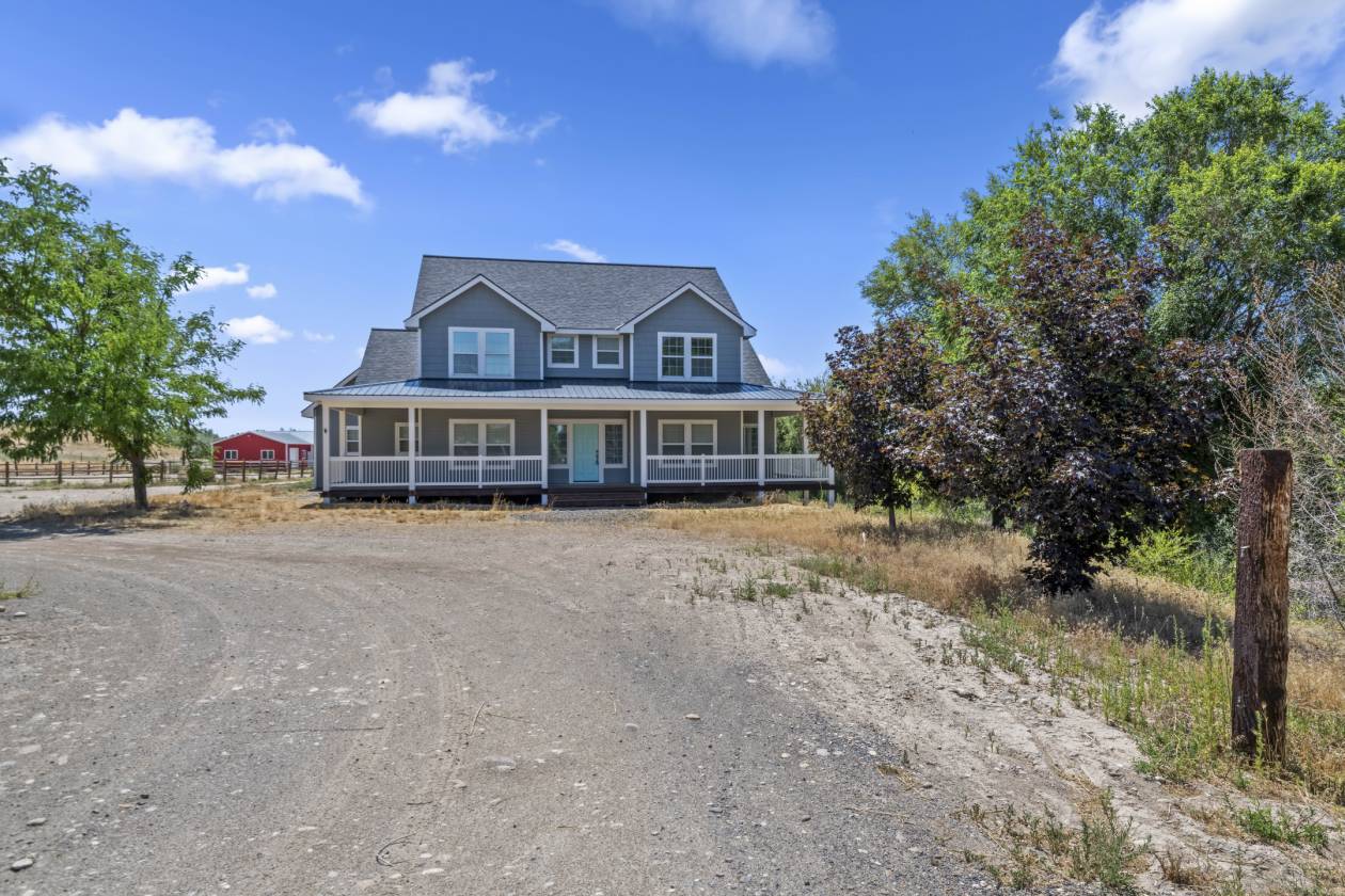 Horse Property for sale.