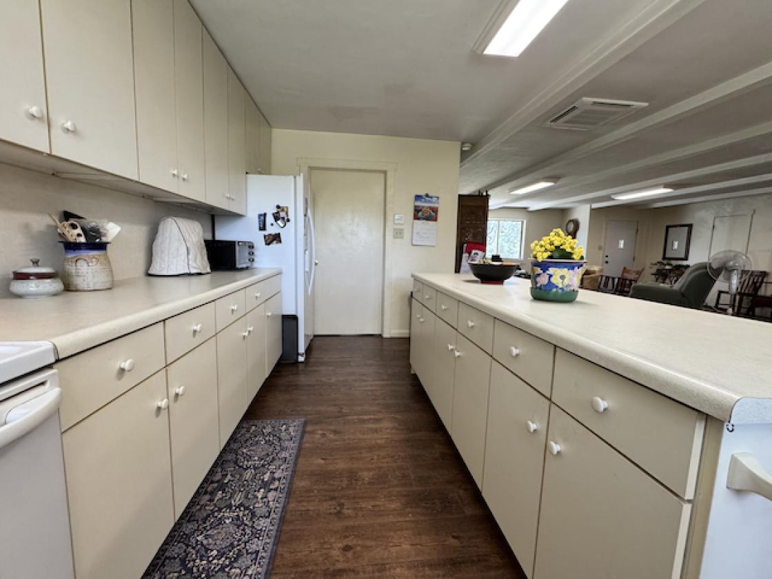 RARE OPPORTUNITY FOR PRIVACY, SPACE & CONVENIENCE - photo 11