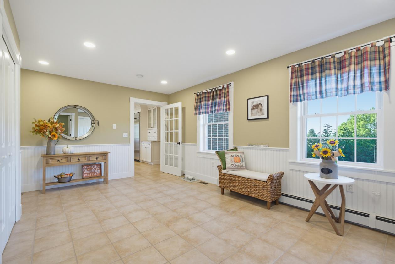 Equestrian Estate with endless possibilities - photo 12